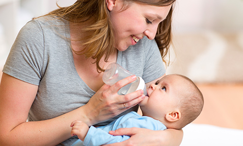 母乳不足別擔心，教你學會科學混合喂養(yǎng)！