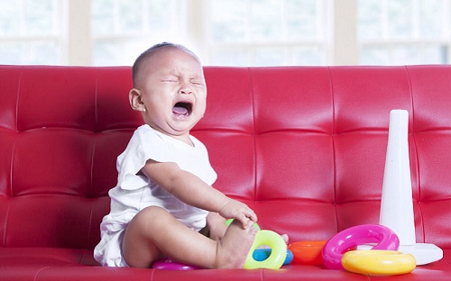 媽媽一離開就哭，寶寶有分離焦慮該怎么辦？